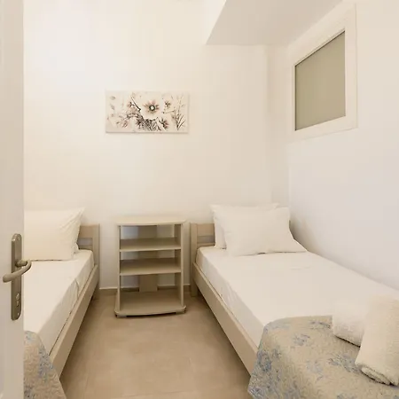 Sea Breeze Paros Ii Apartment
